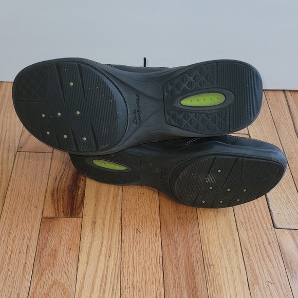Clark's Wave Walk Shoes - Picture 6 of 9